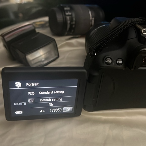 Canon EOS Rebel T5i EOS 700D - Picture 6 of 6